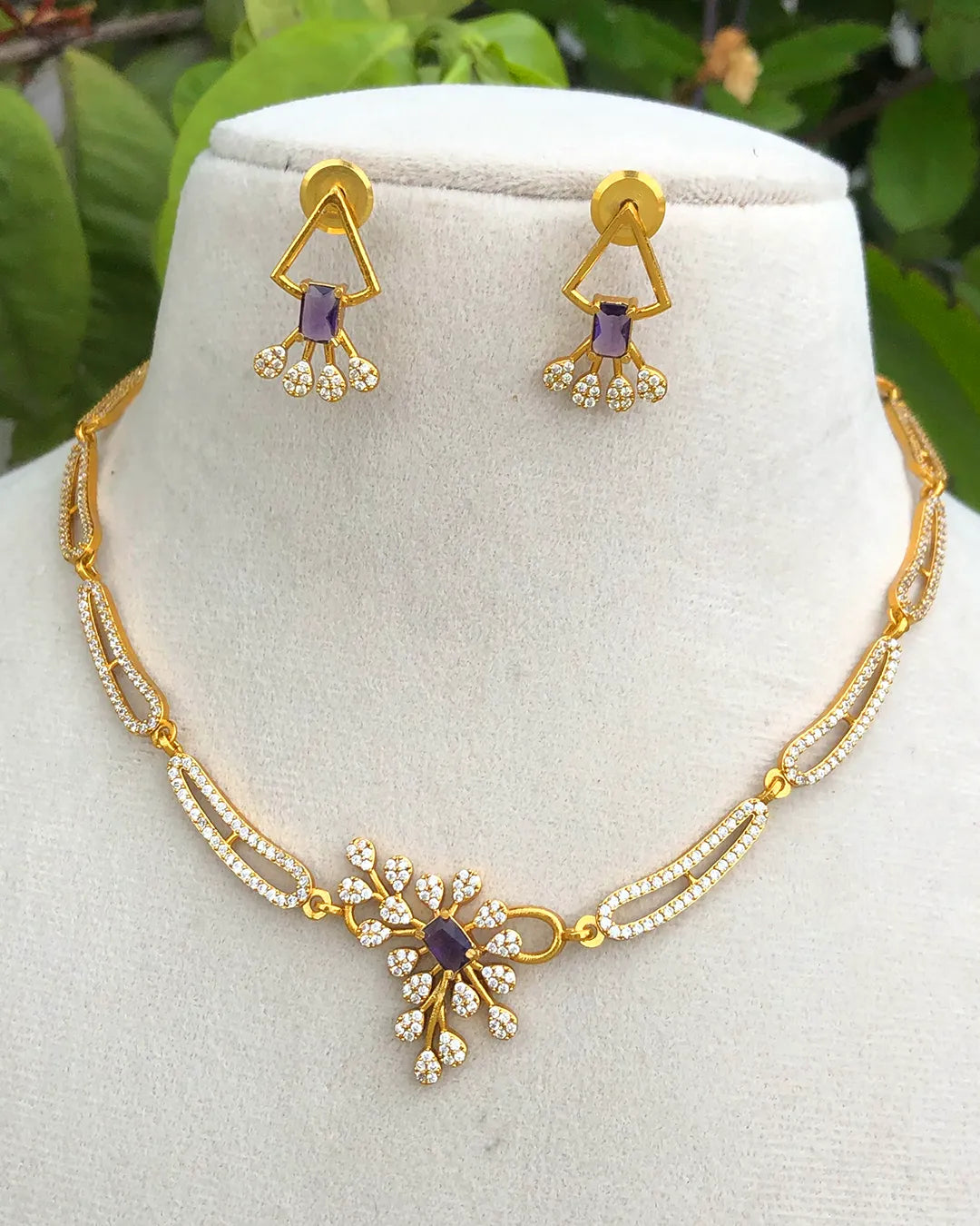 Ishani Violet Spark Jewellery Set