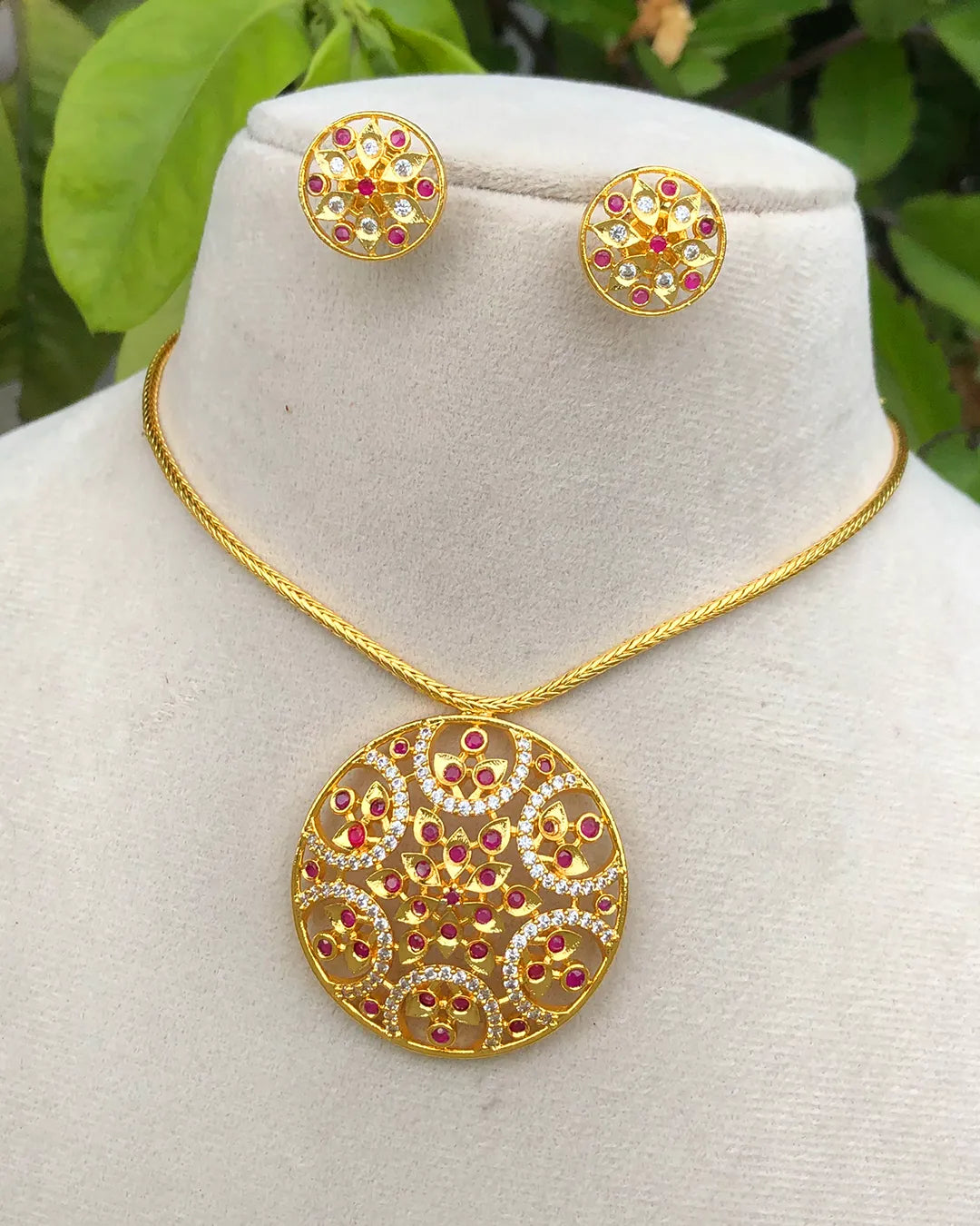 Ruby Mandala Jewellery Set